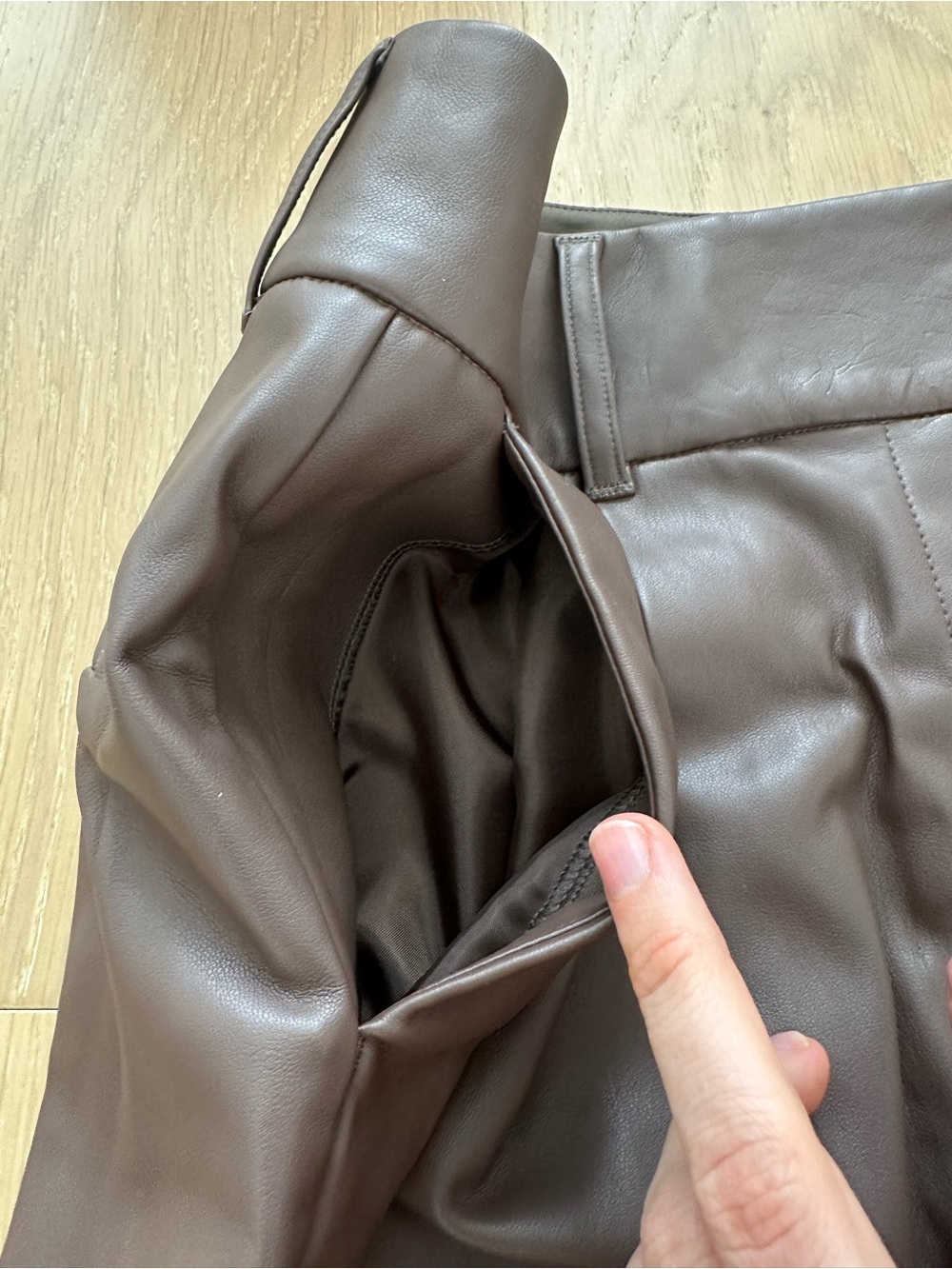 Express Brown Editor High Waisted Faux Leather Shorts Size 6 - Picture 6 of 12